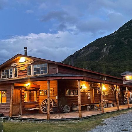 Хостел El Mosco Villa O'Higgins Екстер'єр фото